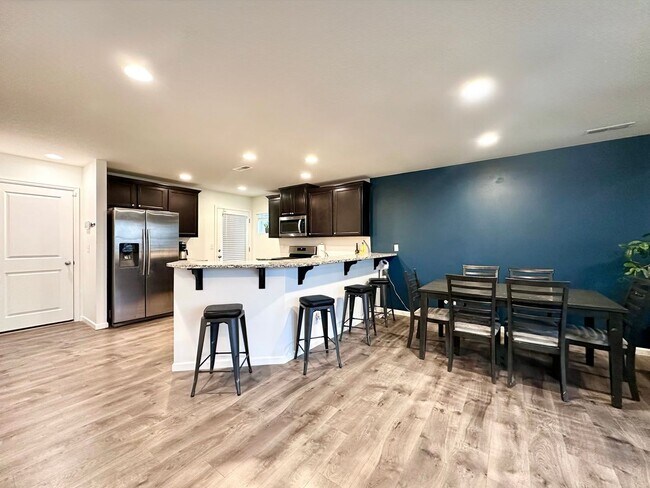 Building Photo - Modern 3-Bedroom 2.5 Bath Single Family Home in Gresham!