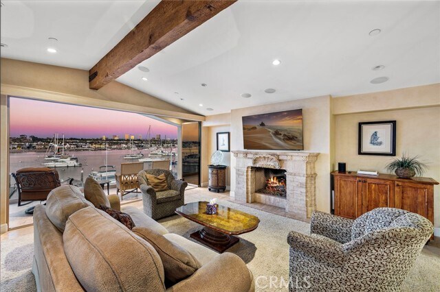 Building Photo - 900 E Balboa Blvd