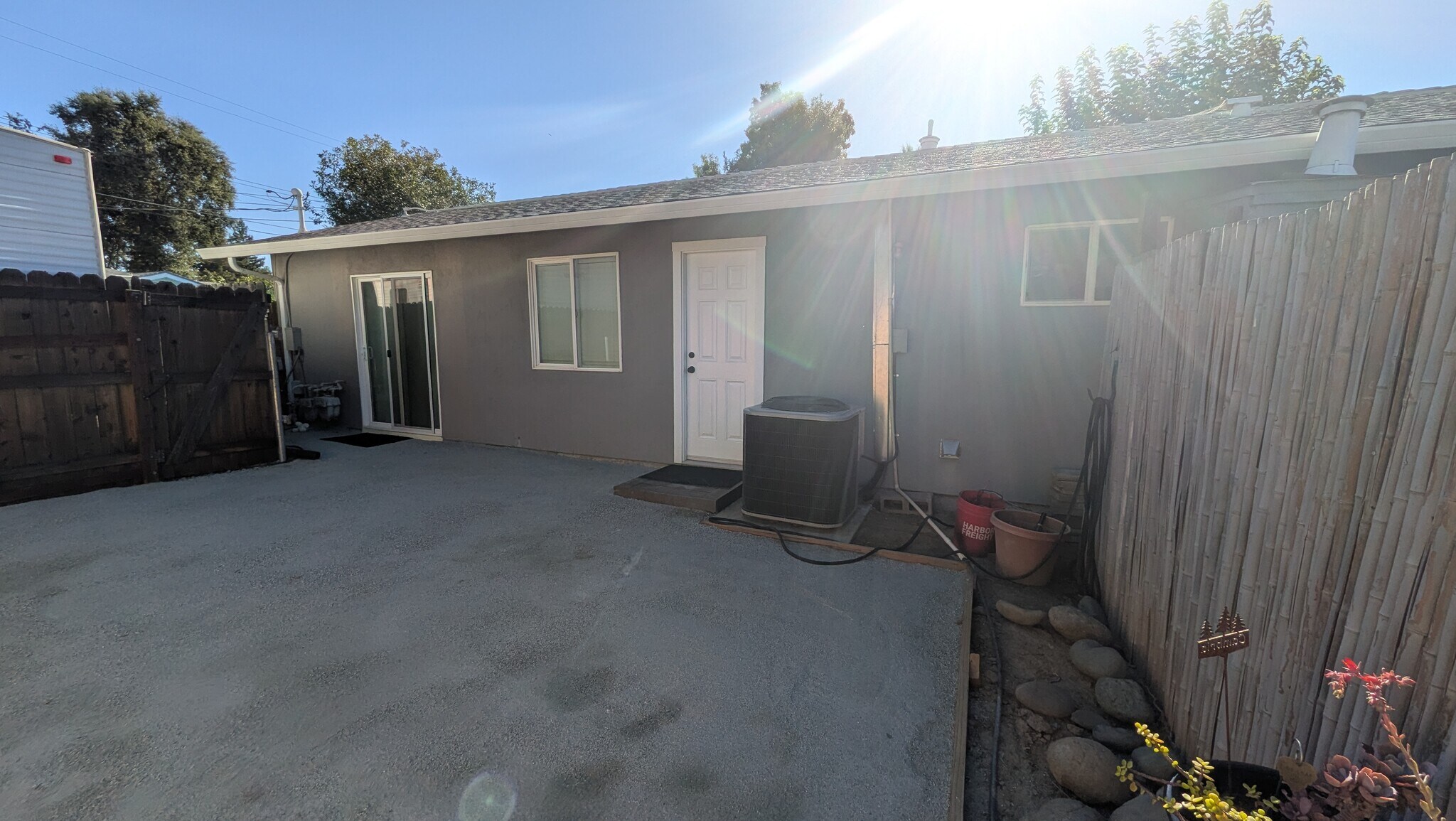 Building Photo - 7626 Oak Grove Ave