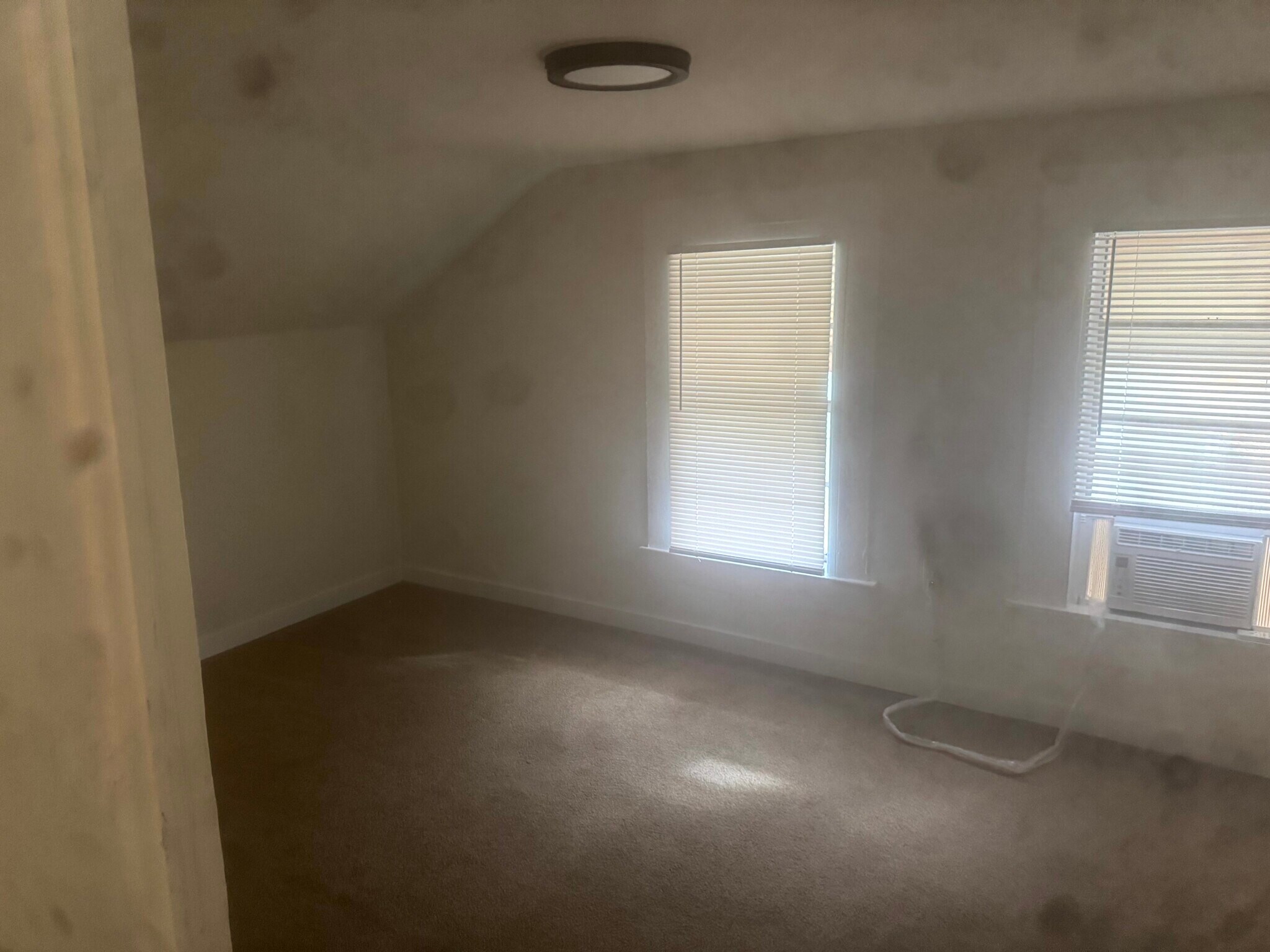 Building Photo - 402 NW 3rd Ave