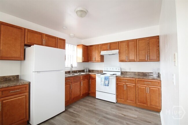 Building Photo - 1204 E Anderson St