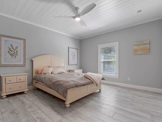 Building Photo - 5660 Deer Path Ln