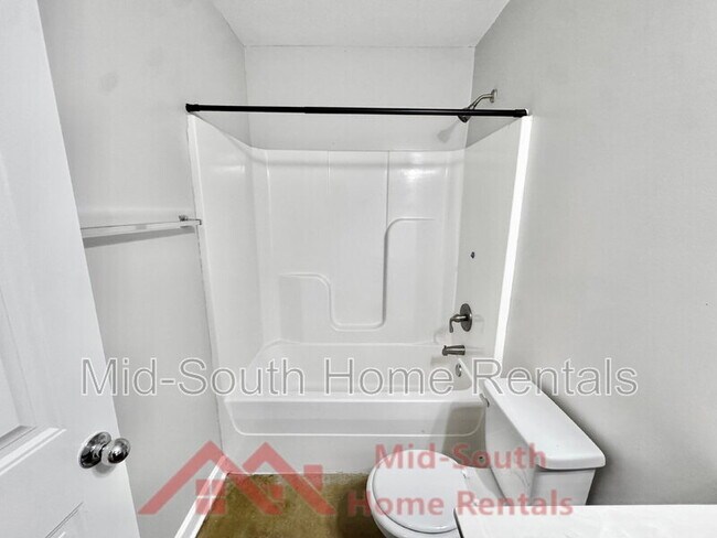 Building Photo - 3915 Jordan View Dr