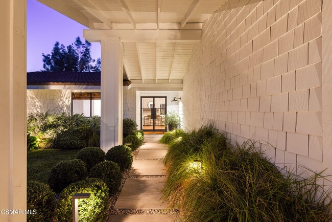 Building Photo - 1501 Valecroft Ave