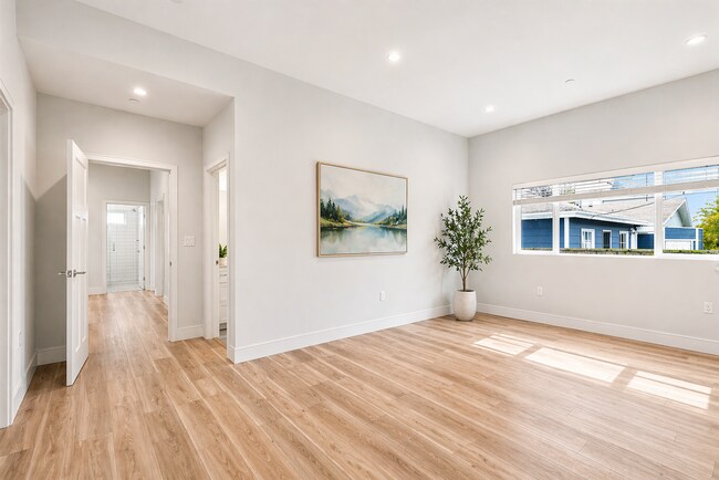 Building Photo - Firmona B