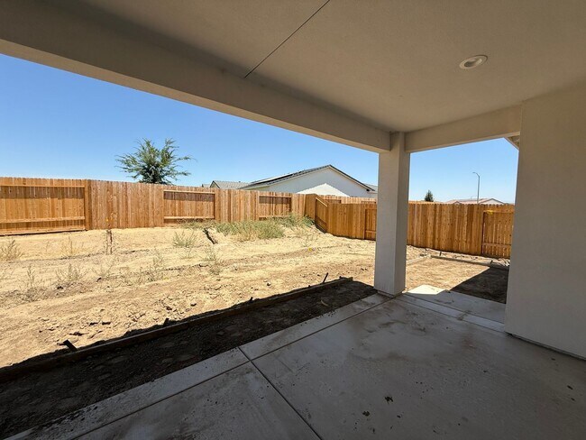 Building Photo - 16806 Mairs Dr