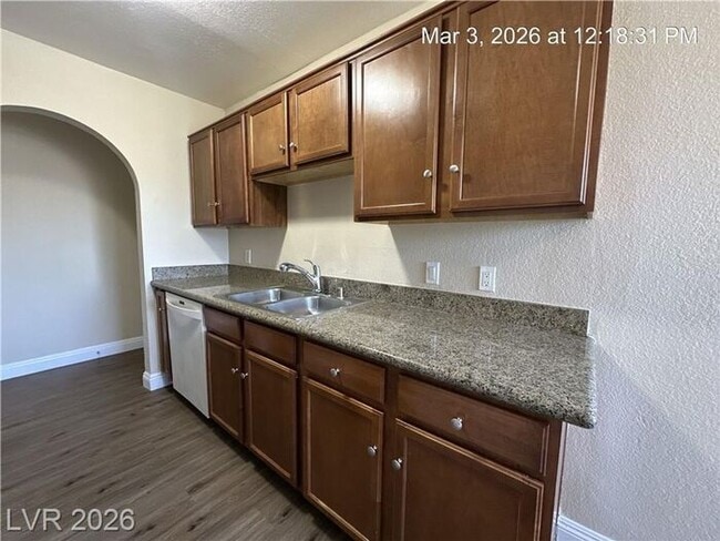 Building Photo - Adorable condo with great usage of space