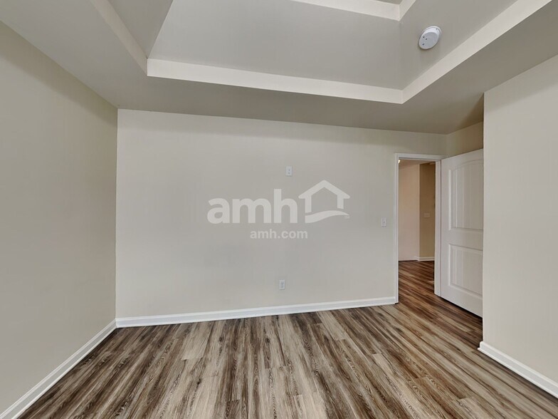 Building Photo - 80 Torero Trl