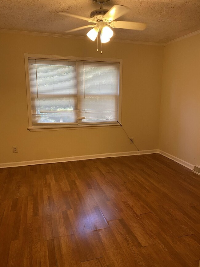 Building Photo - 1673 Audrey Pl NW