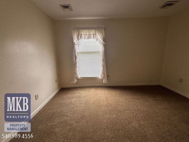 Building Photo - 5056 Catawba Valley Dr