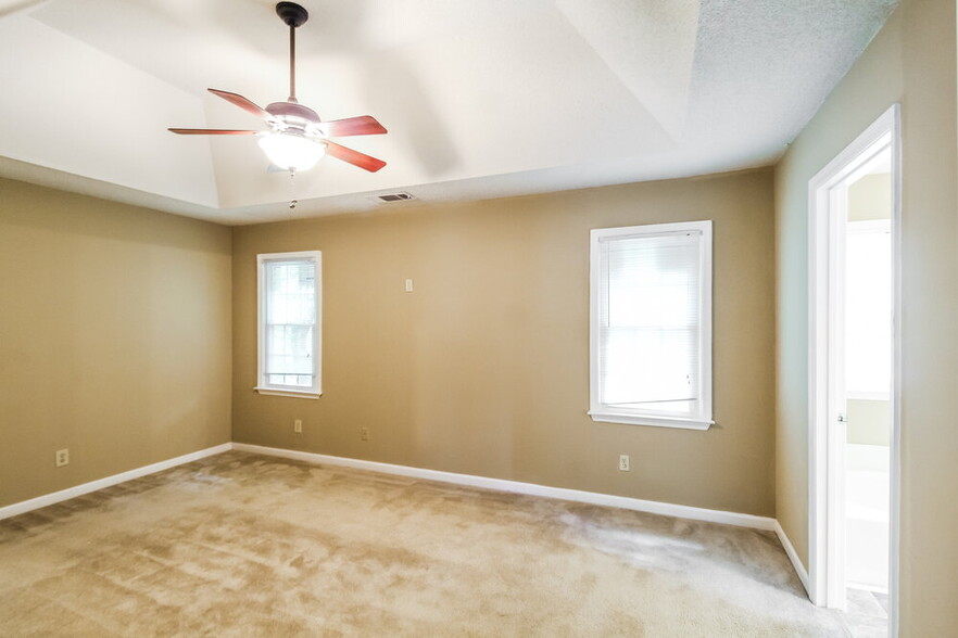 Building Photo - 1368 Chatley Way