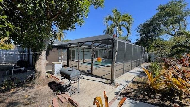 Building Photo - 6980 Scott St