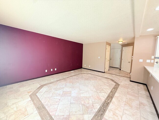 Building Photo - Beautiful 3 Bedroom Beaverton Home with New Carpet and Large Fenced in Backyard!