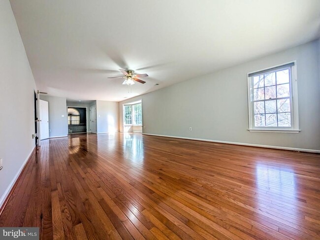 Building Photo - 6441 Lake Meadow Dr