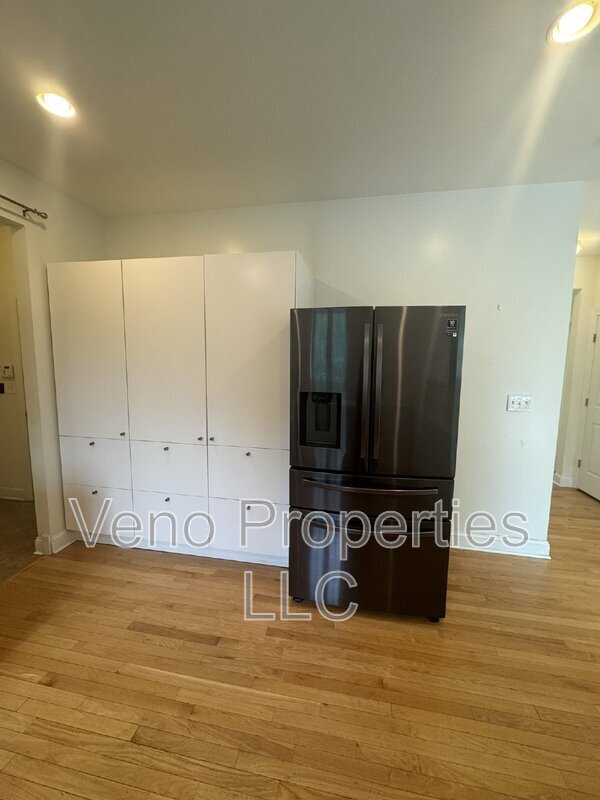 Building Photo - 17 Ironwood Street