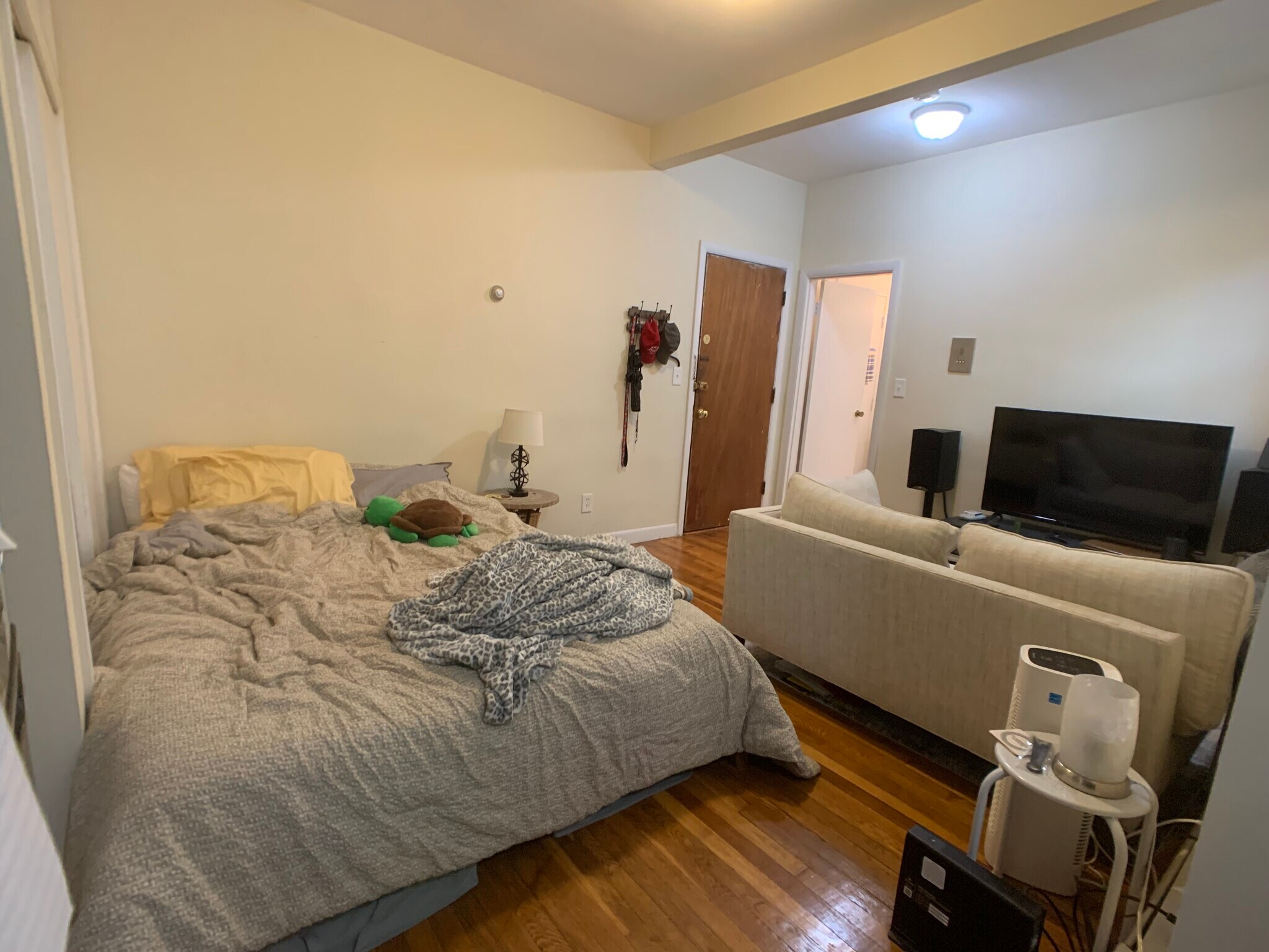 Building Photo - 15 University Rd