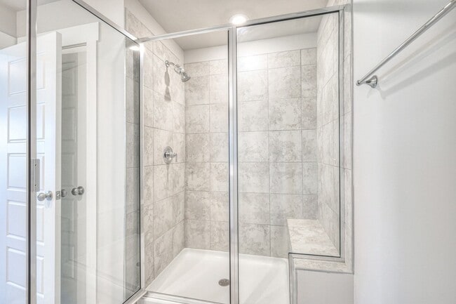 Building Photo - 531 Swanholme Dr