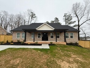 Building Photo - 3 Bedroom/2 Bath New Construction for Rent in Peachland