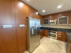 Building Photo - 2 br, 2 bath Condo - 7901 Hispanola Almost...