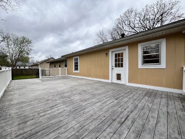 Building Photo - 303 Willow St