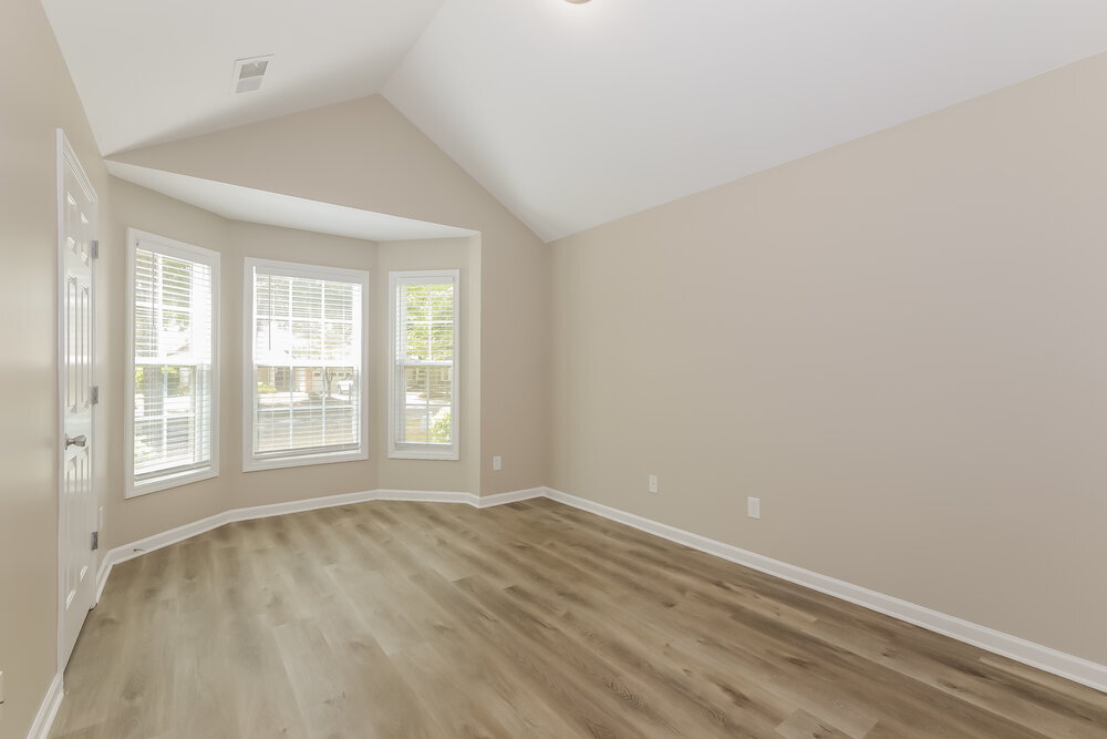 Building Photo - 420 Eglington Tr