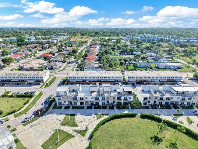 Building Photo - 25874 SW 139th Ct