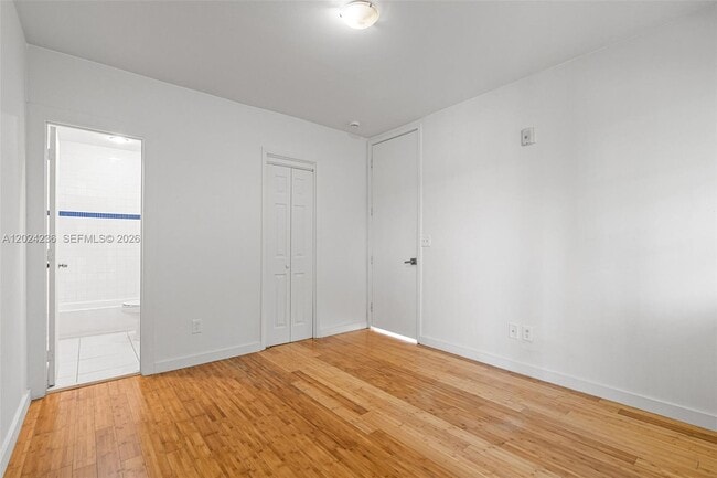 Building Photo - 7950 Tatum Waterway Dr