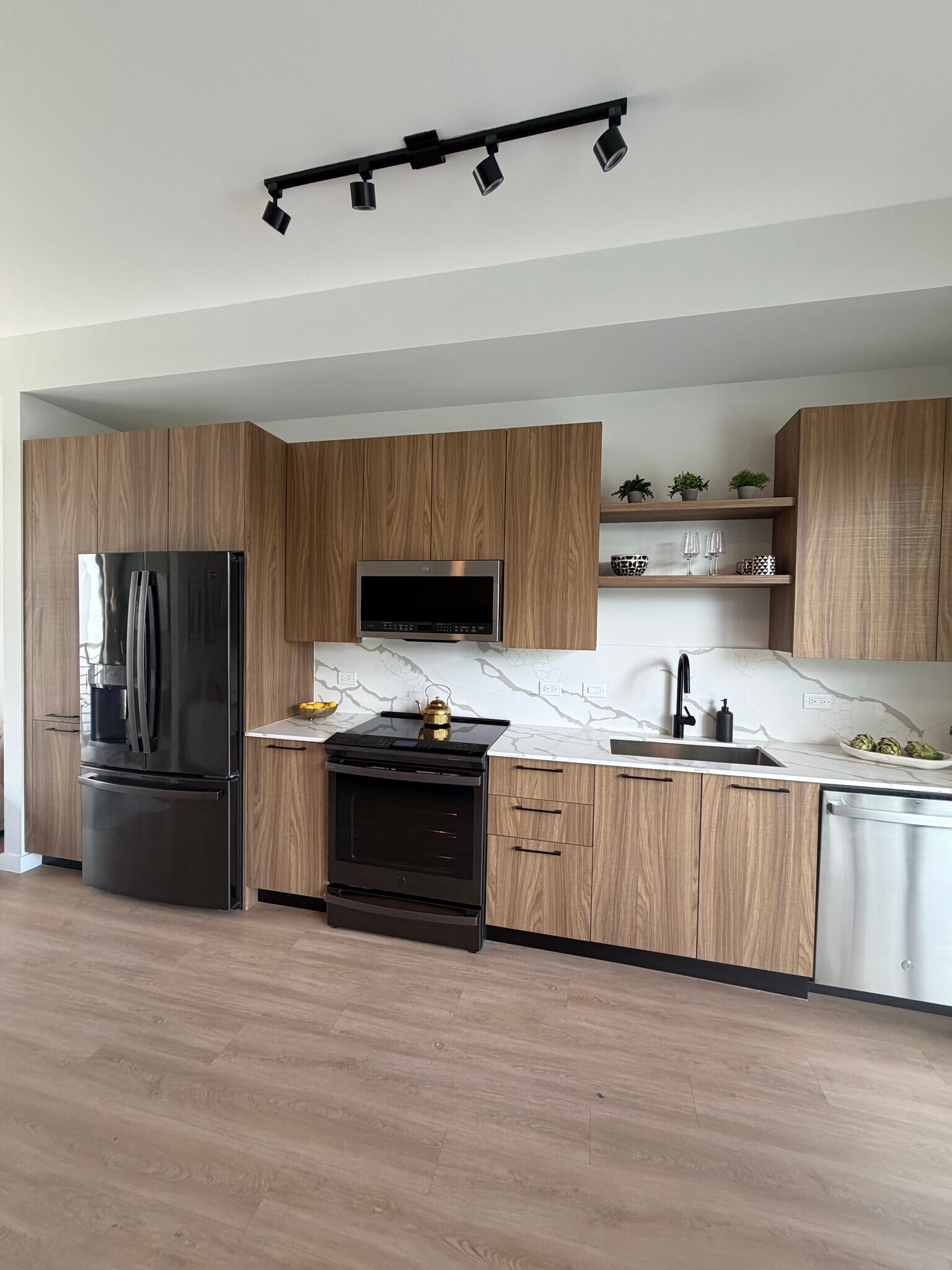 Building Photo - 11291 Biscayne Blvd