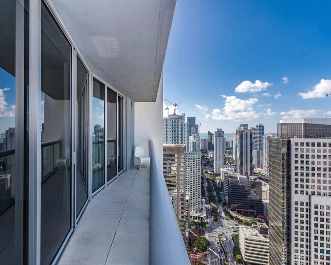 Primary Photo - 485 Brickell Ave