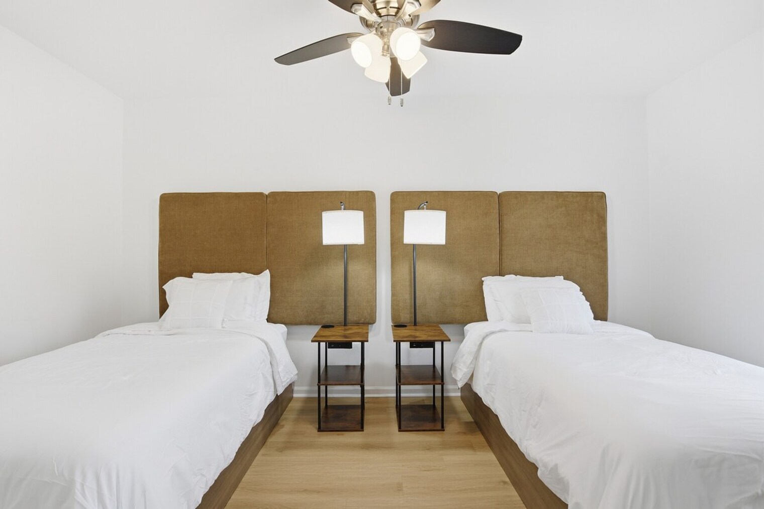 Building Photo - 705 N Garfield St