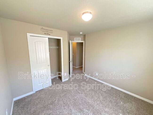 Building Photo - 6523 Lamine Dr