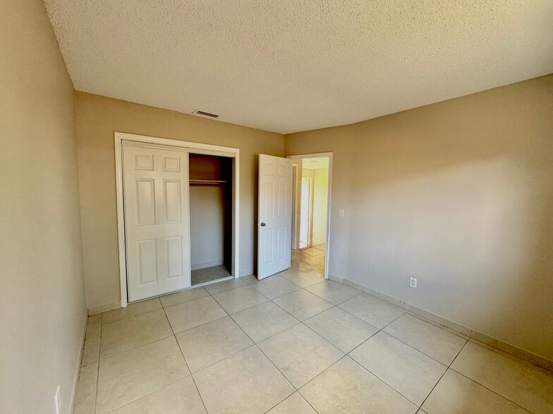 Building Photo - 6133 Buchanan St