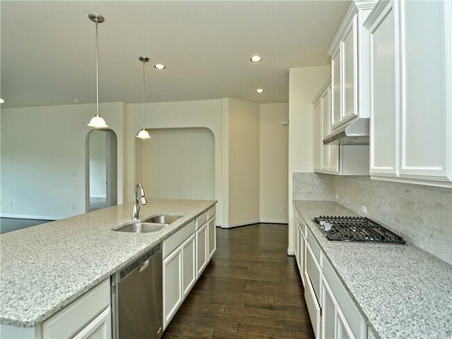 Building Photo - 15421 Cinca Terra Dr