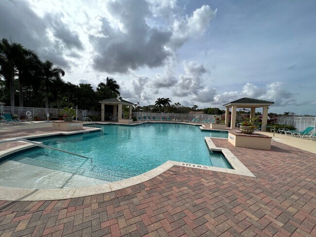 Building Photo - 3 BEDROOM, 2 BATH HOME IN THE GATED COMMUN...