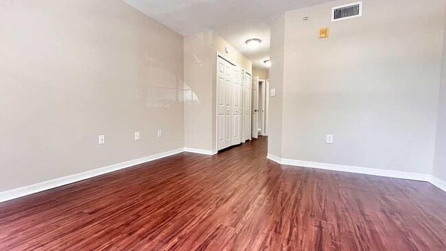Building Photo - 15155 Michelangelo Blvd