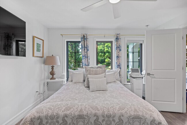 Building Photo - 6204 Celadon Cir