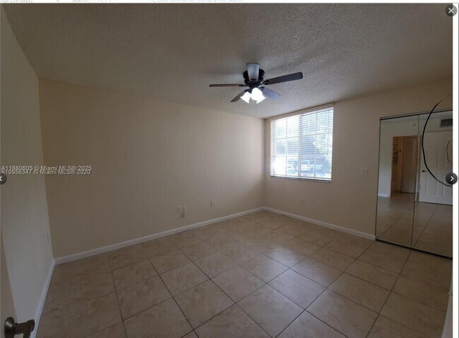 Building Photo - 4816 N State Rd 7