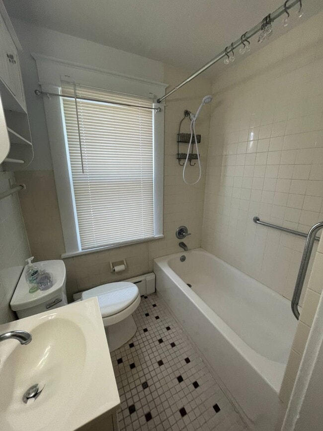 Building Photo - 30-31 1st St