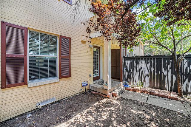 Building Photo - 4702 Bradford Dr