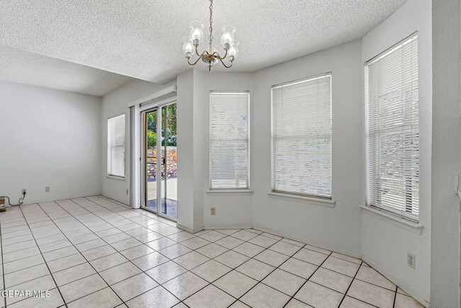 Building Photo - 7765 Dianjou Dr