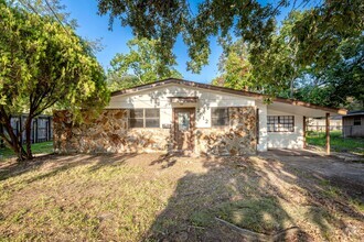 Building Photo - Adorable 3 bedroom ready to rent!