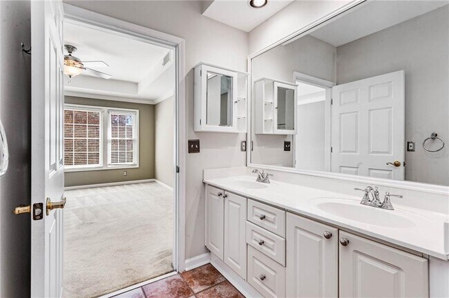 Building Photo - 3636 Habersham Rd NW