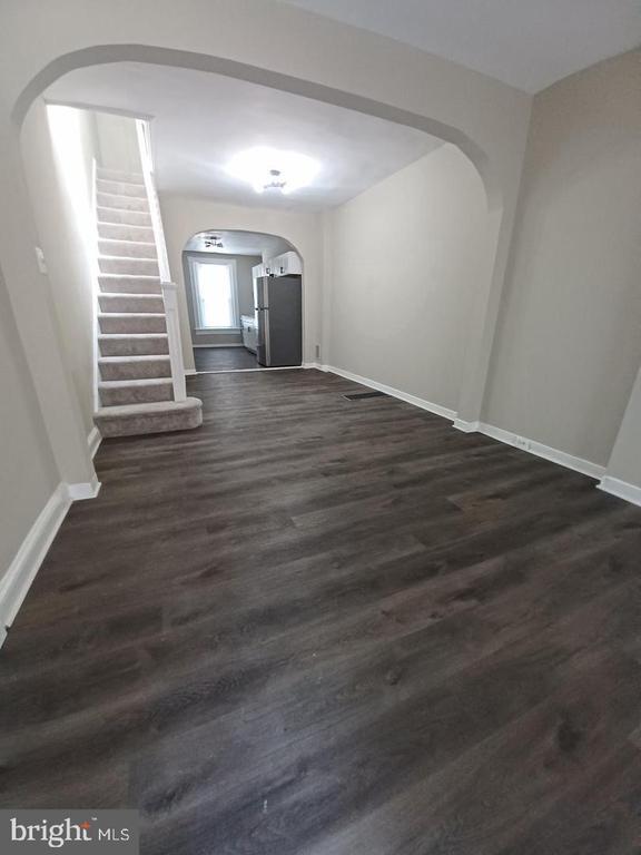 Building Photo - 711 N Streeper St