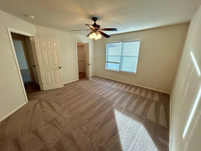 Building Photo - 1305 Sunflower Ln