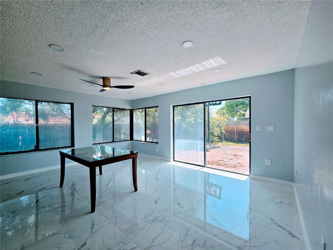 Building Photo - 20504 NE 9th Ct