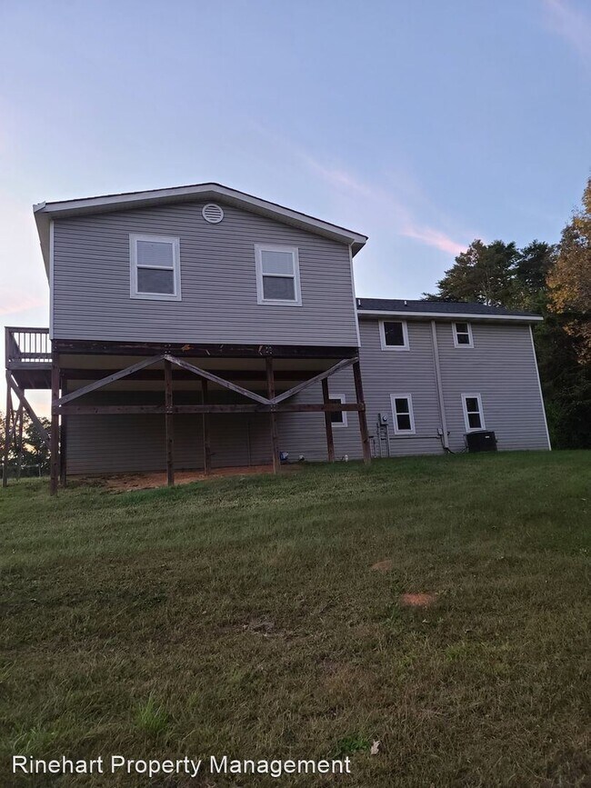 Building Photo - 3 br, 1.5 bath House - 14143 Highway 55 West