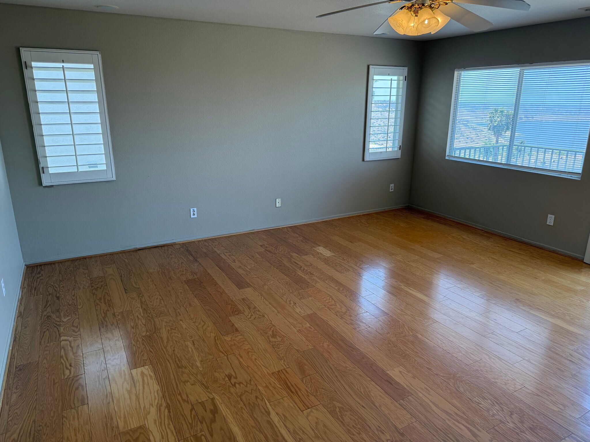 Building Photo - 10234 Valley Waters Dr