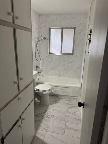 Building Photo - 1608 Muse St