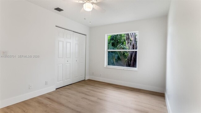 Building Photo - 8688 Via Ancho Rd