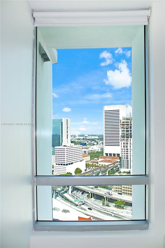 Building Photo - 350 S Miami Ave
